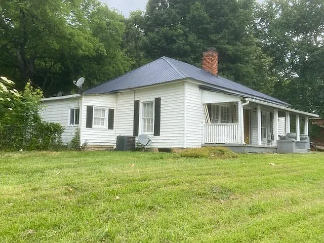 3570 Paul Samuel Rd NW — Photo 1