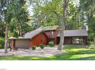 816 Cedar Grove Cir, Northfield, OH 44067