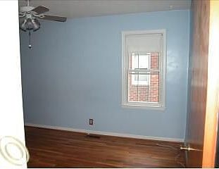 5th image of 6789 Winona Ave