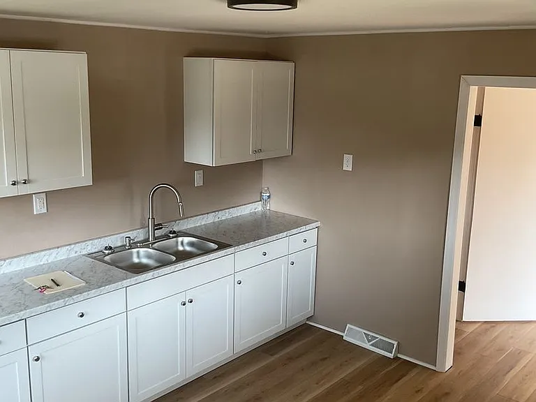 3 Poplar Ave — Photo 5