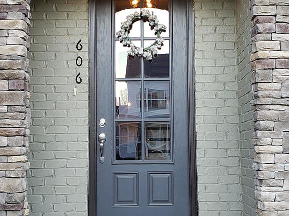 2nd image of 606 Cobert Ln