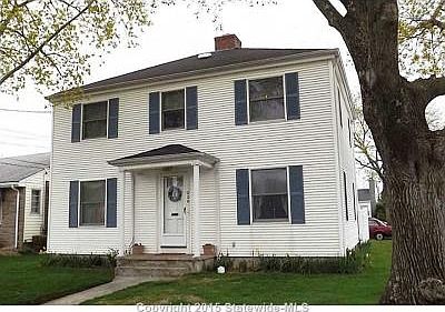 2nd image of 220 Woodhaven Rd