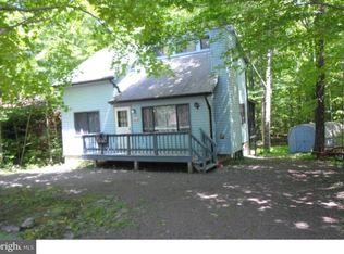 607 Maxatawny Dr, Pocono Lake, PA 18347