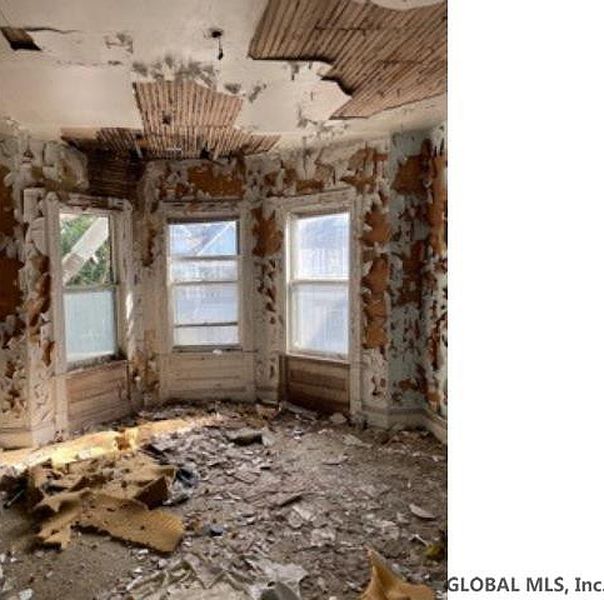 5th image of 510 MUMFORD Street