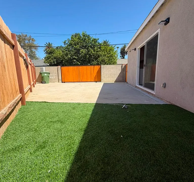 7140 Lurline Ave