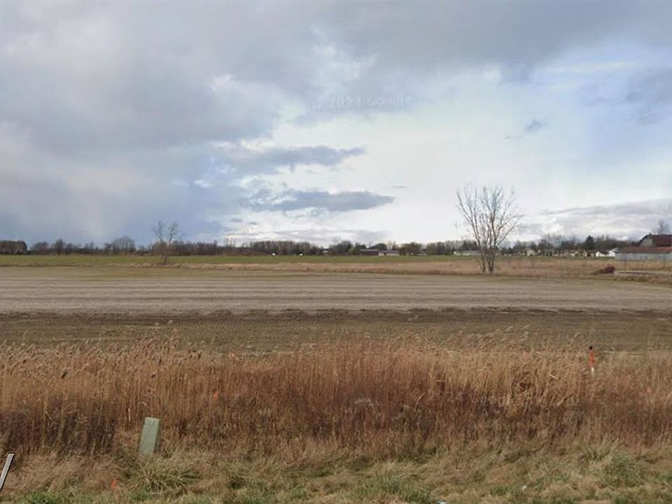 2nd image of 600 W Sanilac Rd