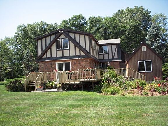 Large deck for entertaining. : Hook ups for jacuzzi hot tub and above ground pool already installed.