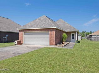 611 Magnolia Knee Dr, Carencro, LA 70520