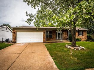 1335 Trails Dr, Fenton, MO 63026