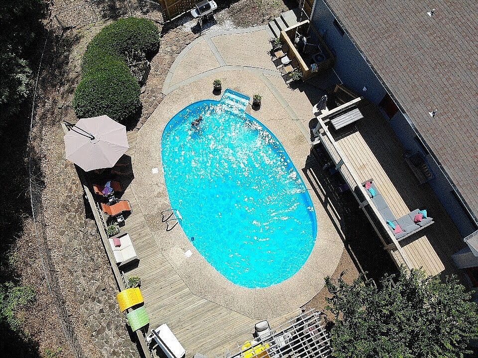 1st image of 101 N Woodale Ln