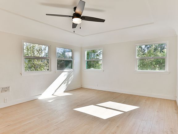 5th image of 3228-3232 32nd St