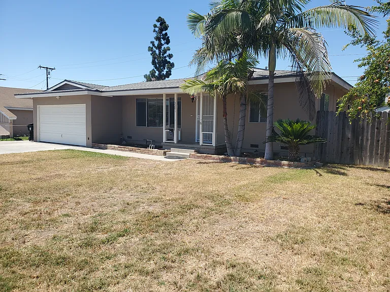 13201 Hazel St — Photo 3