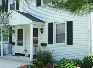 266 Sylvan Knoll Rd, Stamford, CT 06902