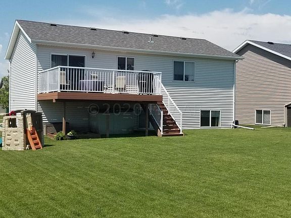 3rd image of 1270 Diversion Dr