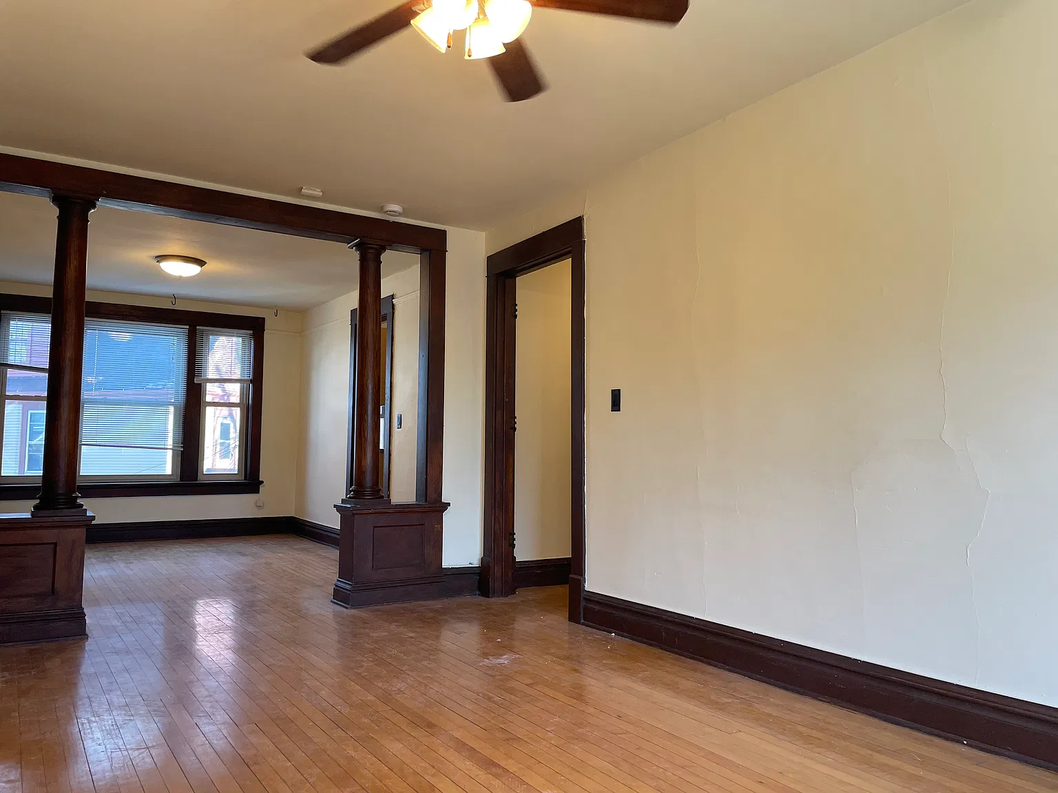 3 bed, 900 sqft, $1,750 — Photo 3