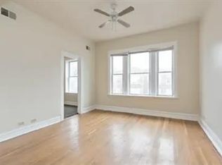 7556 S Champlain Ave #201, Chicago, IL 60619