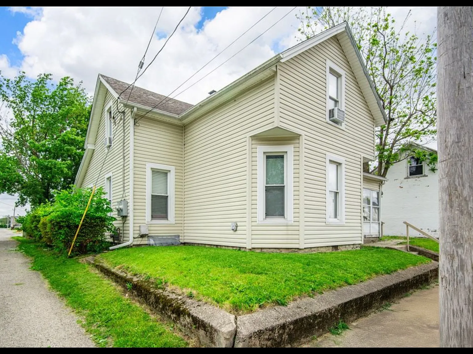 3 bed, 1187 sqft, $1,350 — Photo 2