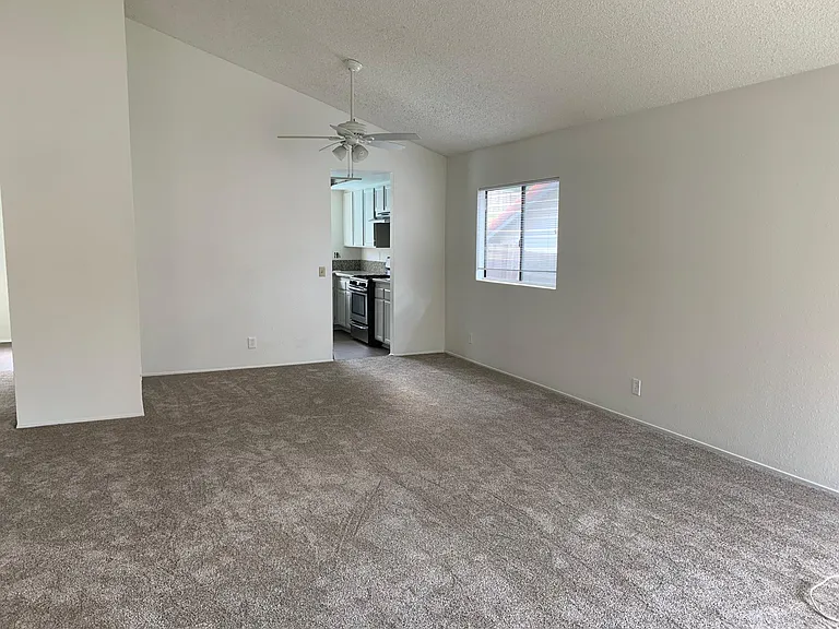 13441 Entreken Ave — Photo 4