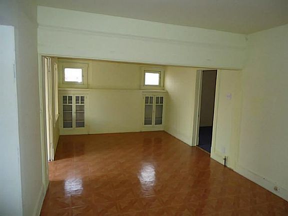 3rd image of 3130 Fort Blvd
