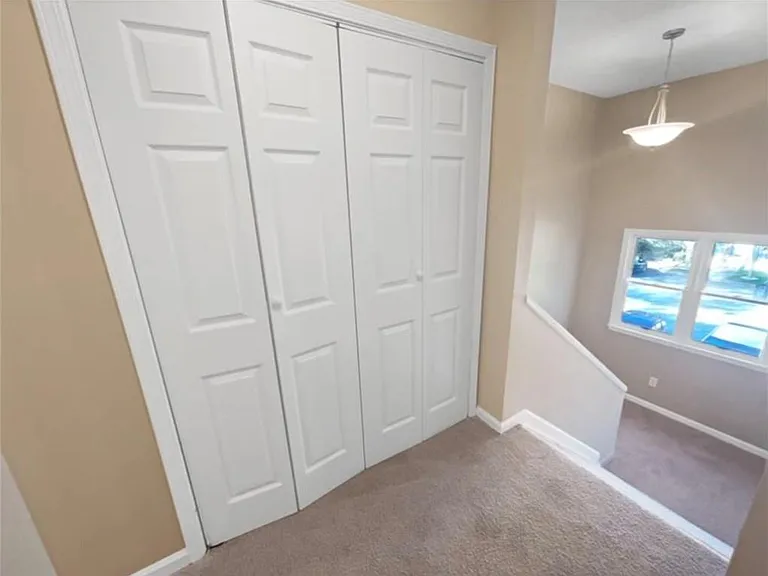 688 Stratford Grn — Photo 11