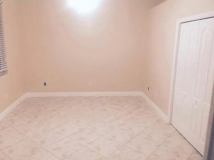 1722 Roosevelt Ave — Photo 28