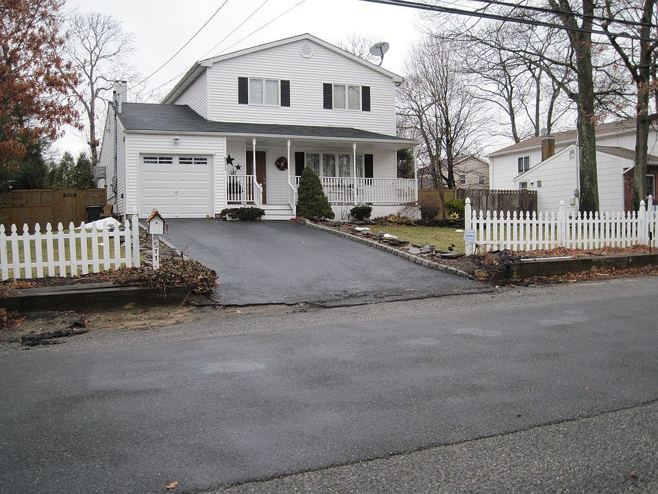 1st image of 511 Mollie Blvd