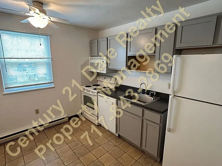 1759 Baron Dr — Photo 2