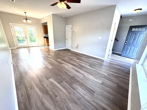3rd image of 3719 Keri Ln NE