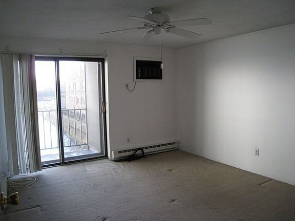 5th image of 247 Washington Ave APT 12
