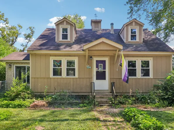 9 Arlington Rd, Fox Lake, IL 60020