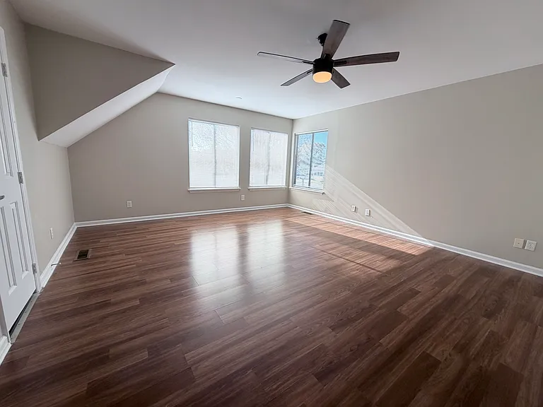 6517 Valene Ct — Photo 24