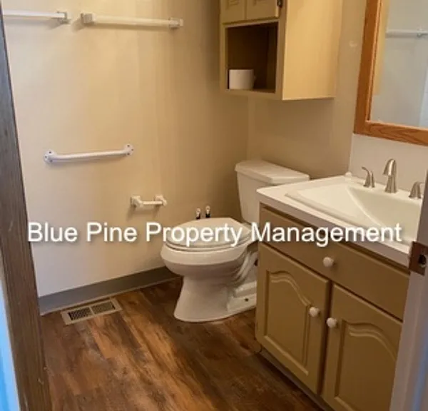 1654 Garfield St — Photo 2