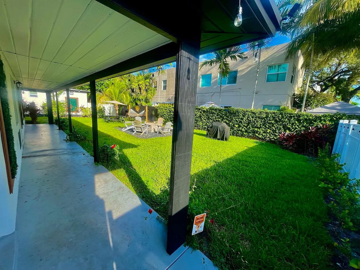 1 bed, 1.0 bath, 807 sqft, $3,157 — Photo 2