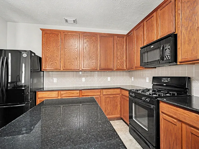 7419 Hollister Rdg — Photo 8