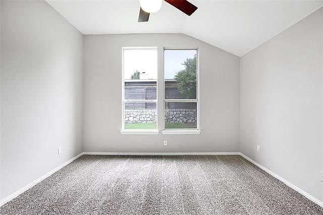 2nd image of 3661 Oakwood Pl