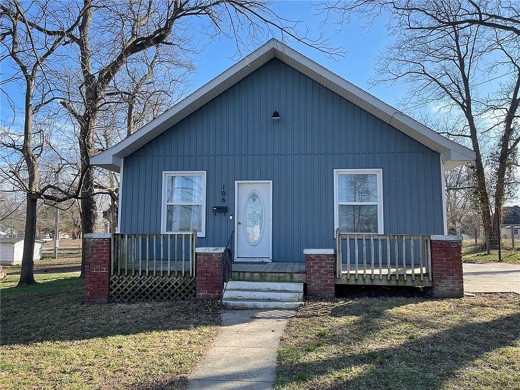 106 W Olive St, El Dorado Springs, MO 64744 | Zillow