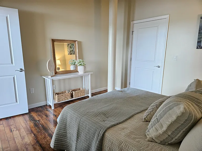 Riverbank Lofts — Photo 7