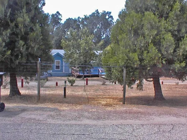 46529 Butternut Ln, Squaw Valley, CA 93675