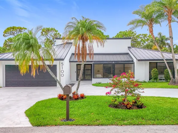 5100 Pineview Circle, Delray Beach, FL 33445