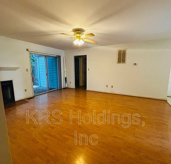 3320 Pinecrest Cir — Photo 6