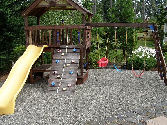 2nd image of 7322 Ashridge Ave SW