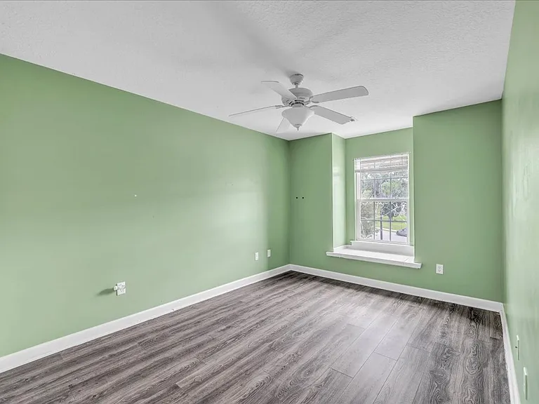 256 Savannah Ln — Photo 16