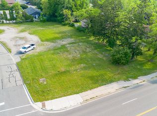 915 E Broomfield St, Mount Pleasant, MI 48858