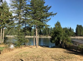 5220 E Grapeview Loop Rd, Allyn, WA 98524