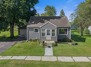 512 Ellinwood Ave, Reedsburg, WI 53959