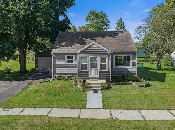 512 Ellinwood Ave, Reedsburg, WI 53959