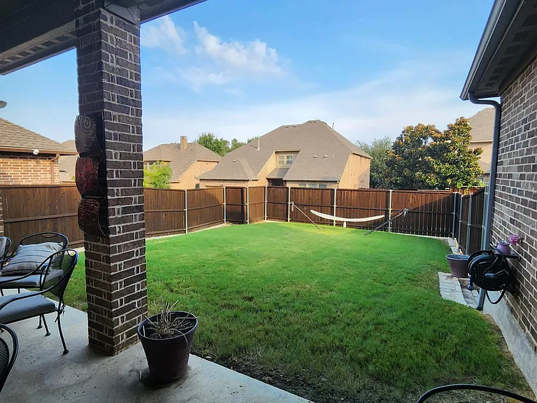 10082 Drawbridge Dr — Photo 24