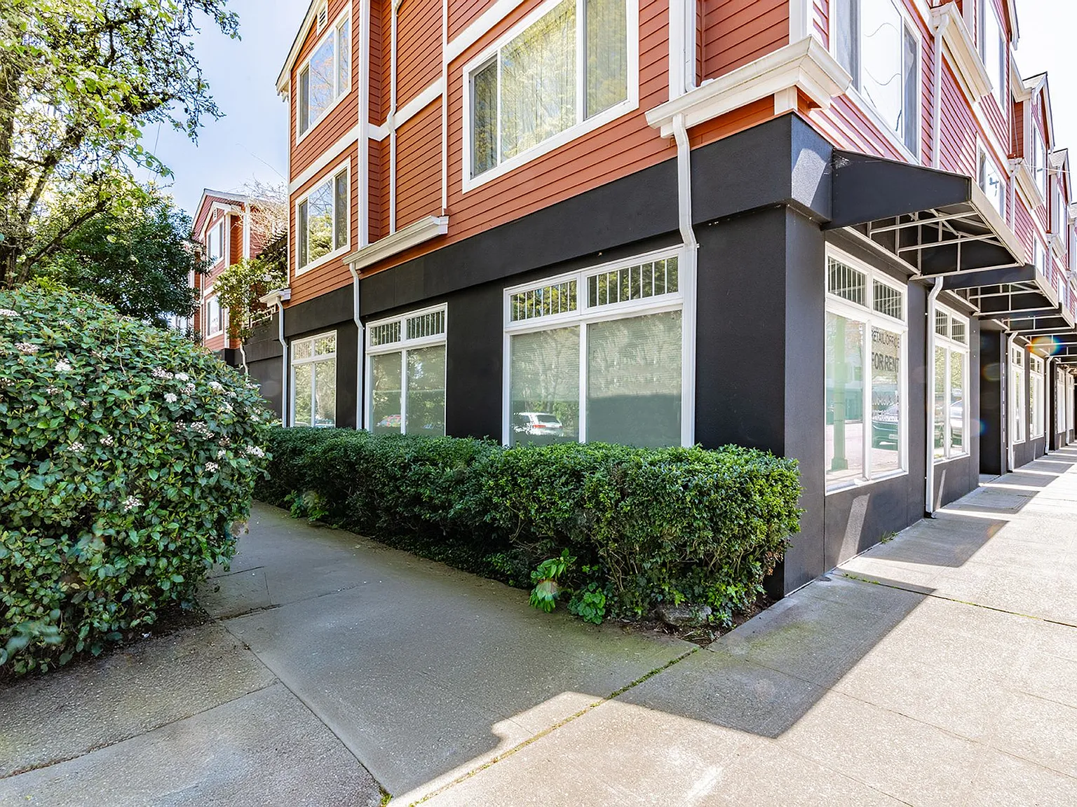 Madrona Court — Photo 2