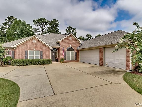 3rd image of 3696 Brook Highland Dr