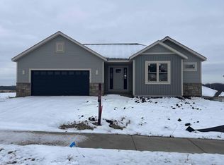 1461 Tyranena Ter, Lake Mills, WI 53551